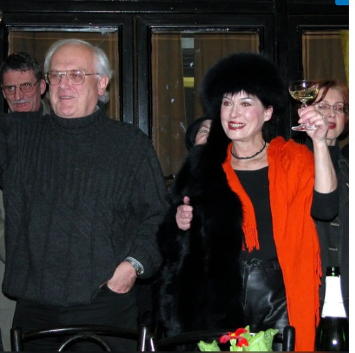 Peter Mikulík bol dlhé roky v manželstve s herečkou Zuzanou Kocúrikovou. (ilustračná foto)